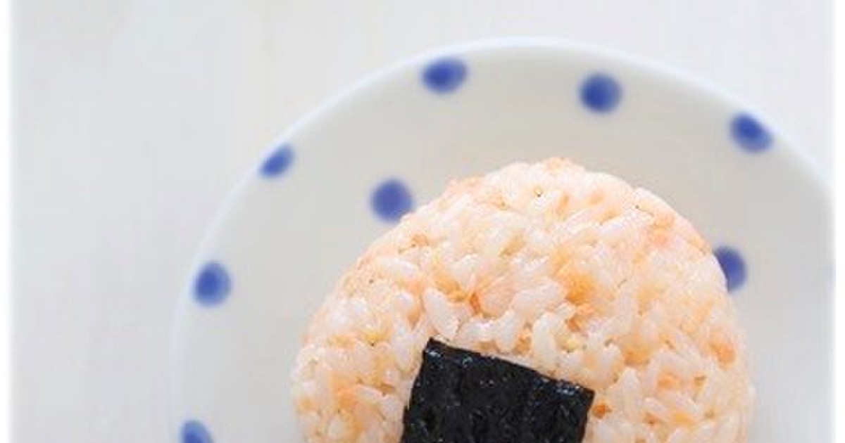 お弁当に ゴマ油が決め手 鮭マヨおにぎり レシピ 作り方 By Mai Mai クックパッド 簡単おいしいみんなのレシピが352万品