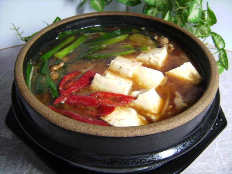 さむ～い冬には体の芯から温まる韓国味噌鍋の画像