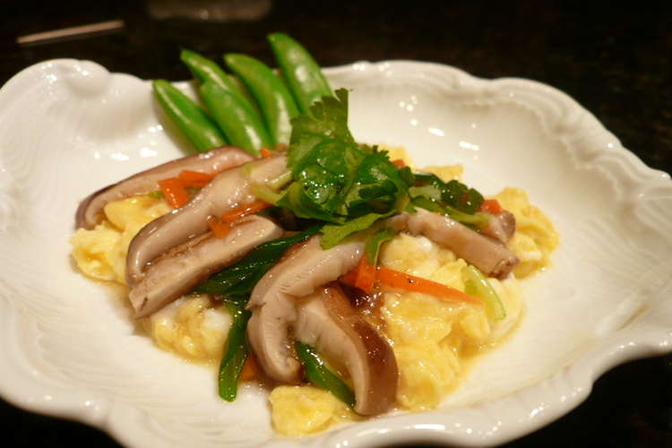 卵と椎茸あんかけのとろとろ卵料理 レシピ 作り方 By Miyuseve クックパッド 簡単おいしいみんなのレシピが357万品
