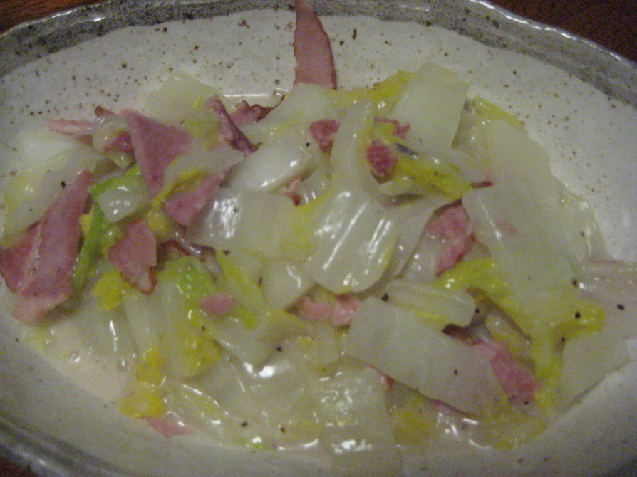 白菜とベーコンのミルク炒めの画像
