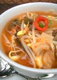 conju韓国料理♪キムチ豆モヤシスープ