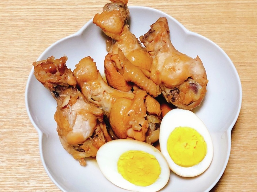 鶏手羽元と卵の煮物の画像