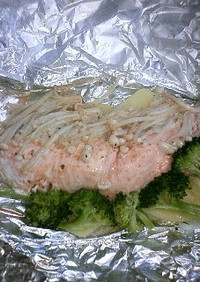 野菜たっぷり鮭のホイル焼き
