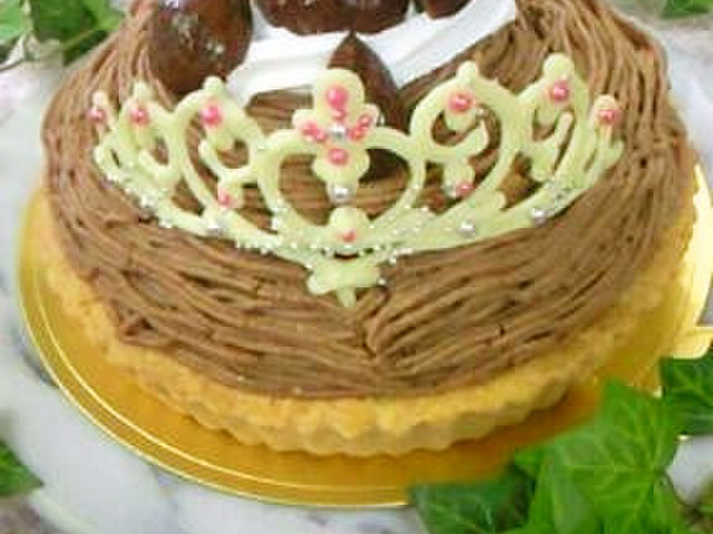 ケーキに豪華な飾りを ティアラ レシピ 作り方 By リン クックパッド