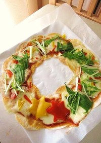 クリスマスに＾＾餃子の皮で簡単リースピザ