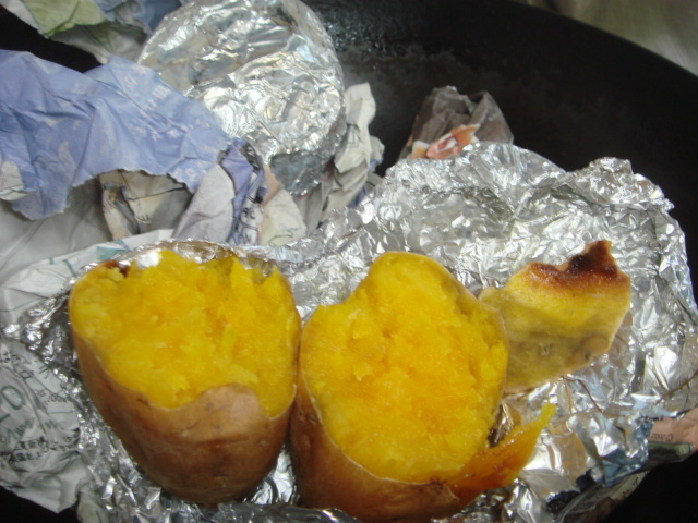 安納芋で≪鉄製フライパンで焼きイモ≫の画像