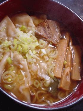 ワンタン蕎麦