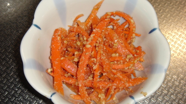 レンジで簡単 子供が喜ぶ人参のごま和え レシピ 作り方 By 医食同源ママ クックパッド 簡単おいしいみんなのレシピが366万品