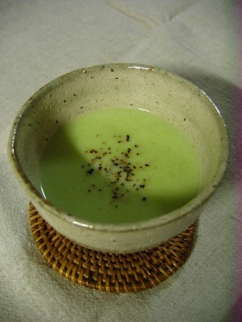ブロッコリーの茎のスープの画像
