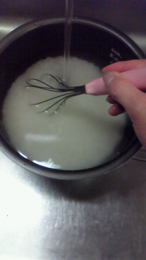 手が冷たくない！洗米方法の画像