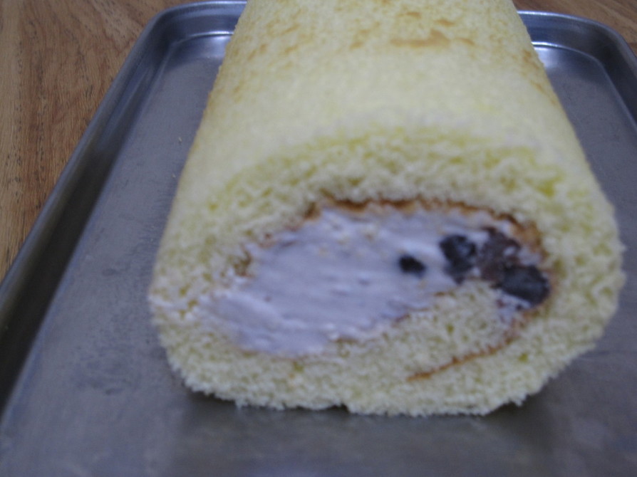 米粉の小豆クリームロールケーキの画像