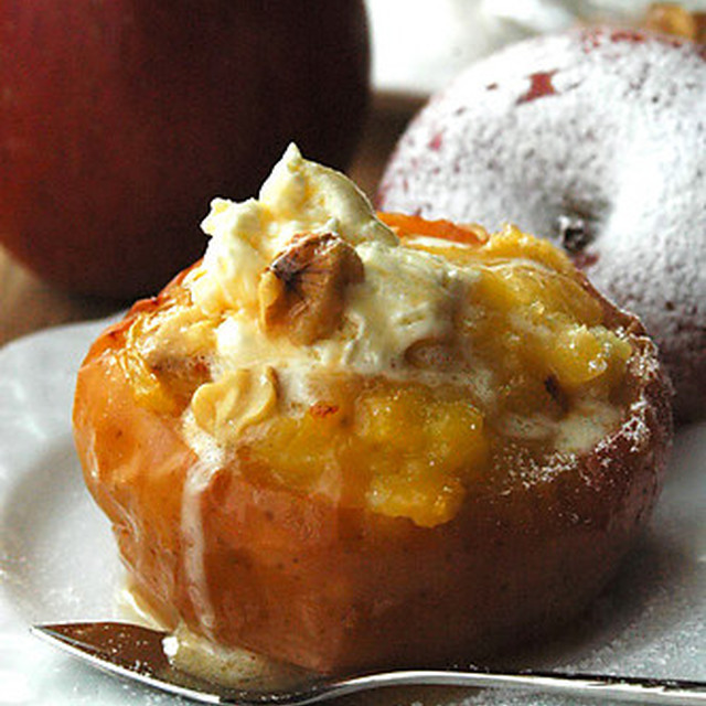 超簡単 丸ごと焼きりんごケーキ レシピ 作り方 By Sala クックパッド 簡単おいしいみんなのレシピが350万品