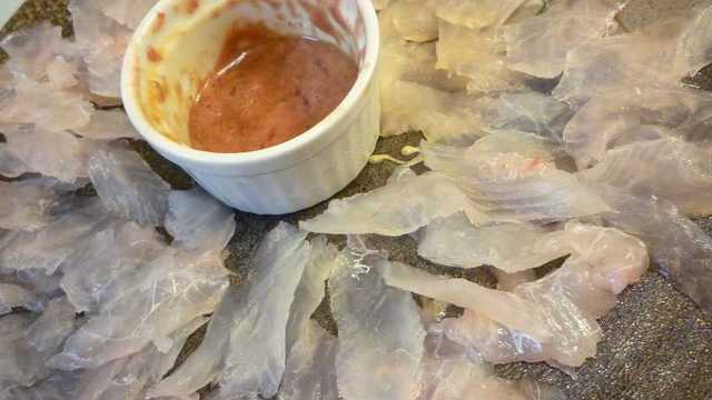 釣った魚で カワハギの薄造り 肝醤油で レシピ 作り方 By ひろやぎさん クックパッド 簡単おいしいみんなのレシピが355万品 釣った魚で カワハギの薄造り 肝醤油で レシピ 作り方 By ひろやぎさん クックパッド 簡単おいしいみんなのレシピが355万品