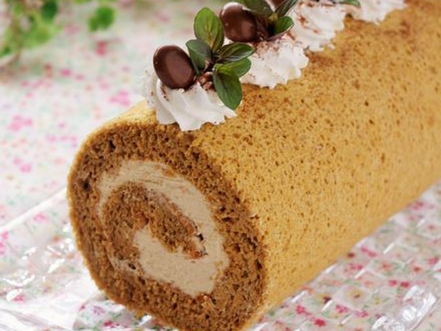 シナモン薫る コーヒーロールケーキ レシピ 作り方 By ゆきcafe0929 クックパッド 簡単おいしいみんなのレシピが350万品