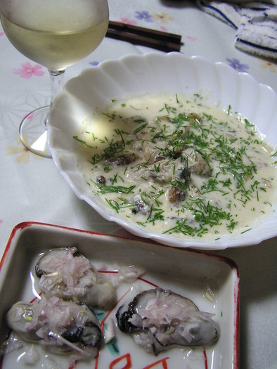 牡蠣のベシャメルソース浸し＆生牡蠣の写真