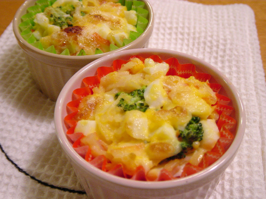 お弁当に♡ゆで卵とカニかまのチーズ焼きの画像