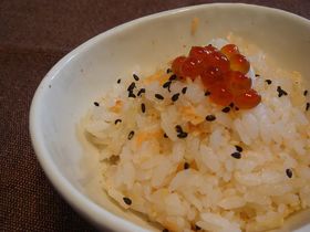 冷え性さん必見!鮭と生姜の炊き込みごはん