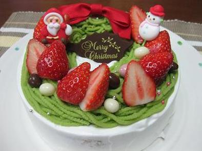 抹茶モンブランでクリスマスリースのケーキの写真