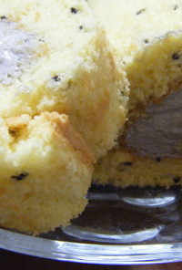 黒ゴマ米粉のロールケーキ