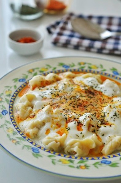 トルコの家庭料理☆マントゥ（水餃子）の写真