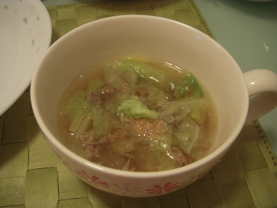 ひき肉とキャベツの中華スープの画像