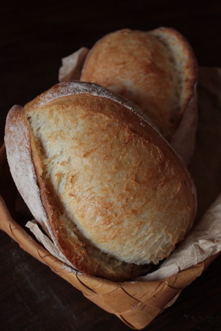 自家製酵母のフランスパン（ストレート法）の画像