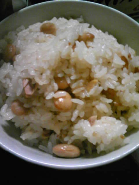 大豆とシーチキンの炊き込みご飯の画像