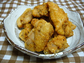 『少量油でサクサク唐揚げ♫♬』