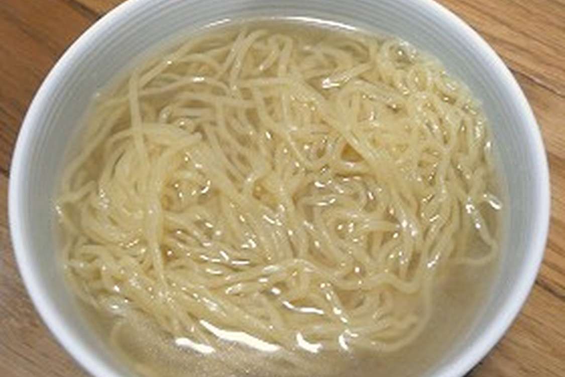 お湯で溶かすだけ 簡単塩ラーメンスープ レシピ 作り方 By ミツロウ クックパッド 簡単おいしいみんなのレシピが379万品