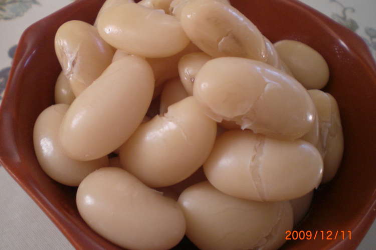 黒豆の横には 白豆の煮物 レシピ 作り方 By Macccchi クックパッド 簡単おいしいみんなのレシピが359万品