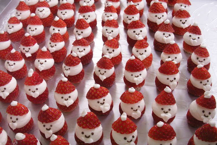 クリスマスケーキに いちごサンタ レシピ 作り方 By ピューちゃん クックパッド 簡単おいしいみんなのレシピが376万品
