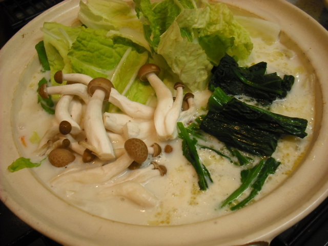 白菜と鶏肉の牛乳鍋の画像