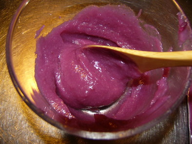 紫芋と麹の甘酒の写真
