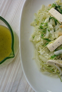 キウイのドレッシングで 白菜のサラダ　