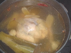 圧力鍋でラクラク♪鶏の丸ごと煮（スープもGOOD！）の画像