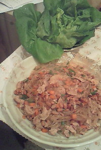 納豆と肉野菜炒めのレタス包み