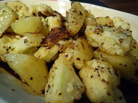 ポテトとカリフラワーのマヨマスタード炒め