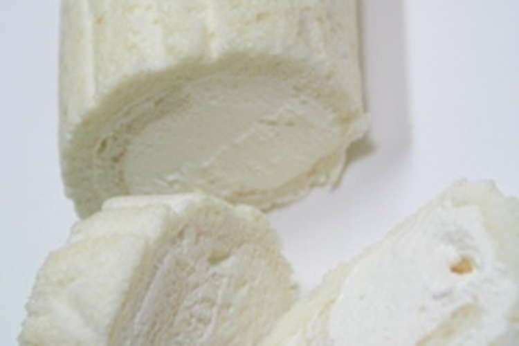 真っ白 白いロールケーキ レシピ 作り方 By 美和マミー クックパッド 簡単おいしいみんなのレシピが362万品