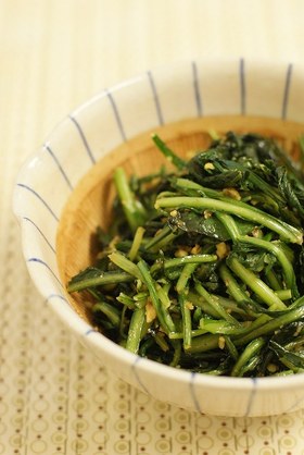 たんぽぽの葉のごま(くるみ)和え