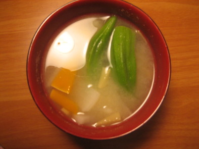 生姜入り多野菜の味噌汁の写真