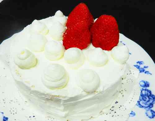 みんなが作ってる バースデーケーキ 15cmのレシピ クックパッド 簡単おいしいみんなのレシピが366万品