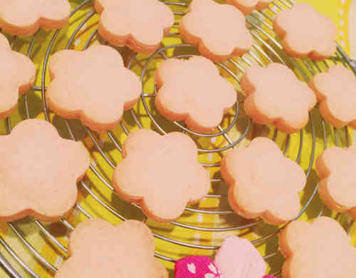 みんなが作ってる クッキー ピンク 食紅のレシピ クックパッド 簡単おいしいみんなのレシピが374万品