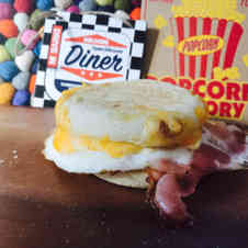 みんなが作ってる イングリッシュマフィン 卵 チーズのレシピ クックパッド 簡単おいしいみんなのレシピが351万品