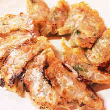 みんなが作ってる パリパリ餃子の焼き方のレシピ クックパッド 簡単おいしいみんなのレシピが341万品