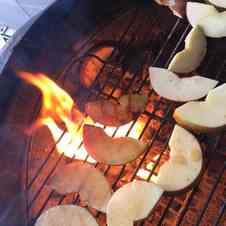 みんなが作ってる キャンプ焼きりんごのレシピ クックパッド 簡単おいしいみんなのレシピが340万品