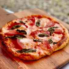 みんなが作ってる ダッチオーブン ピザのレシピ クックパッド 簡単おいしいみんなのレシピが340万品