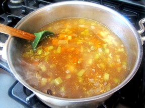 簡単なメキシカンチキンとライスのスープのレシピ