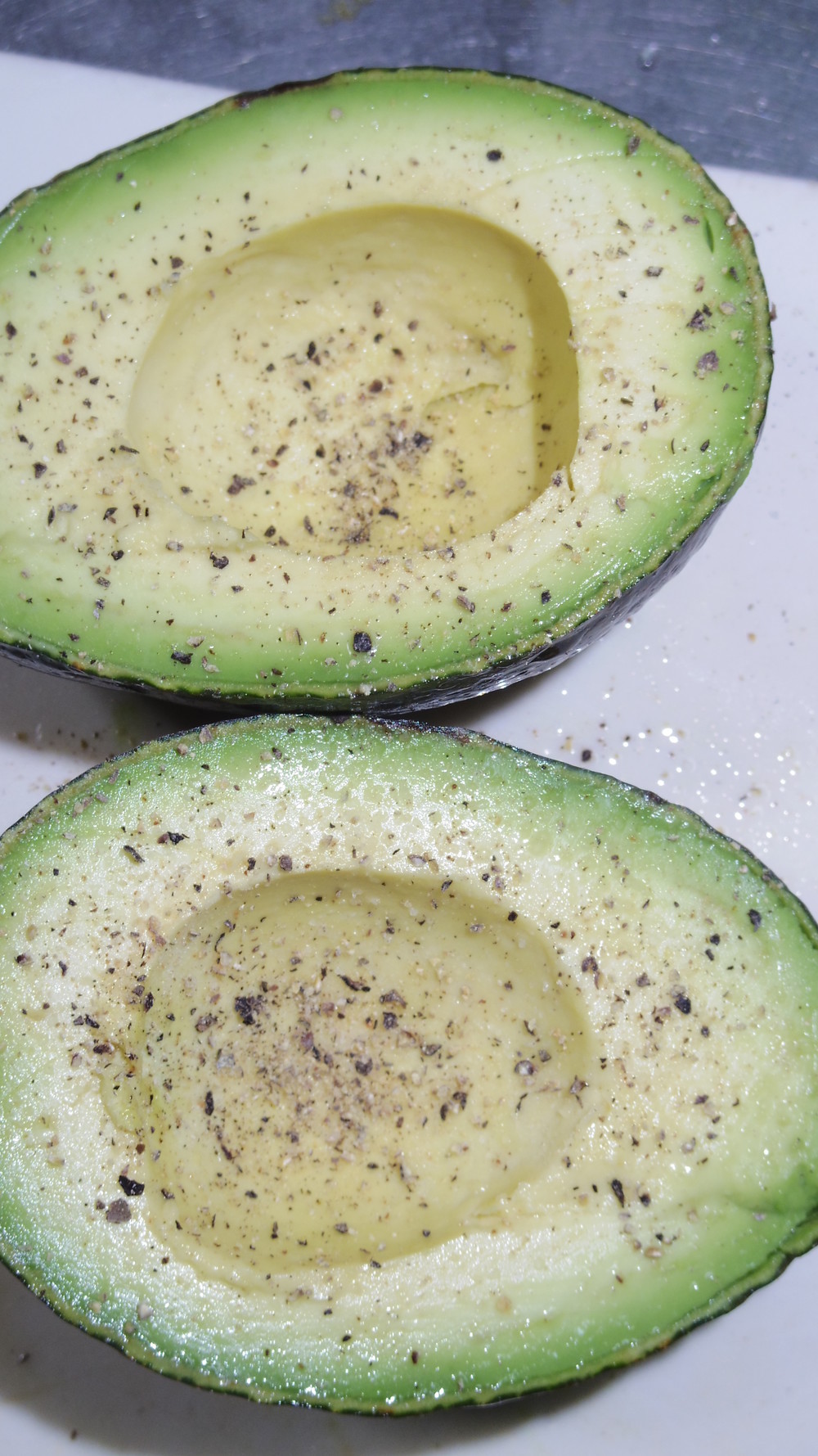 女性の皆さん 焼きアボカドチーズのせだよ レシピ 作り方 By しるびー１９７８ クックパッド 簡単おいしいみんなのレシピが374万品