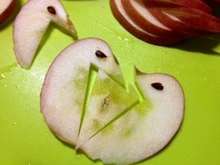 クリスマスにリンゴで白鳥デザインカット レシピ 作り方 By ひらめきmei クックパッド 簡単おいしいみんなのレシピが361万品