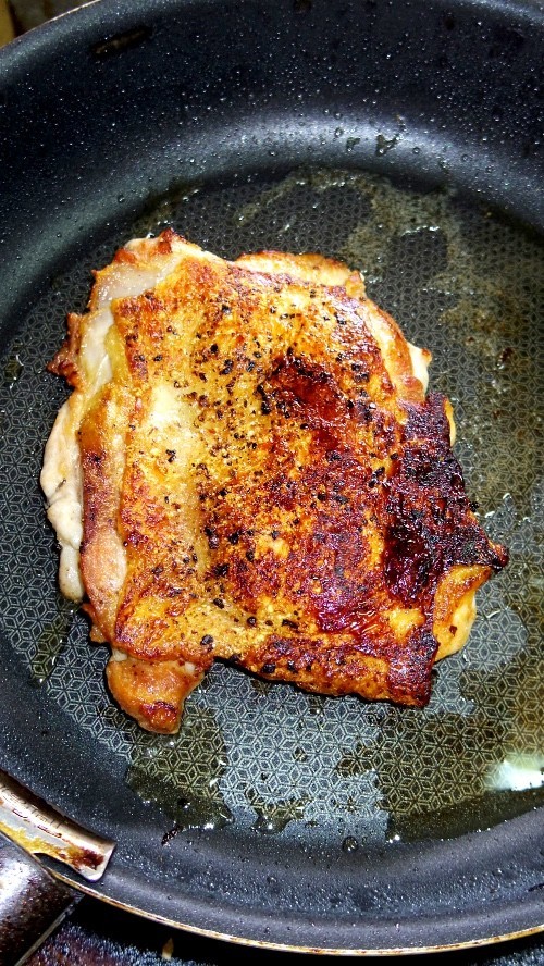 皮パリパリッ 鶏もも肉ステーキの焼き方 レシピ 作り方 By しるびー１９７８ クックパッド 簡単おいしいみんなのレシピが360万品